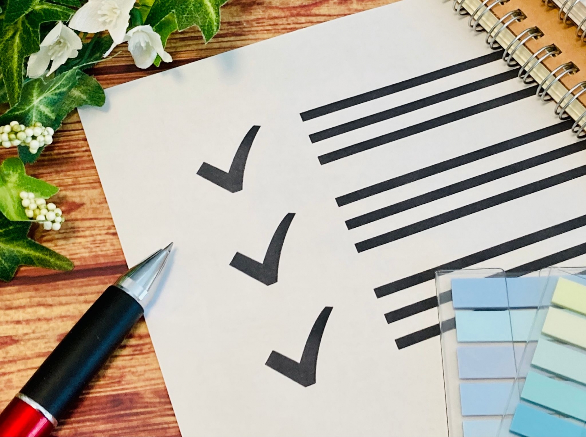 チェックリストノートとペン